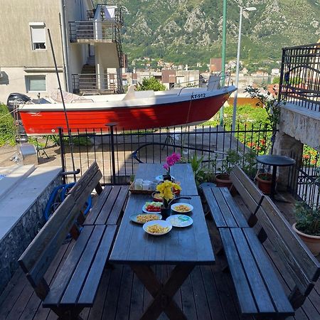Themis Apart Hotel Kotor Buitenkant foto