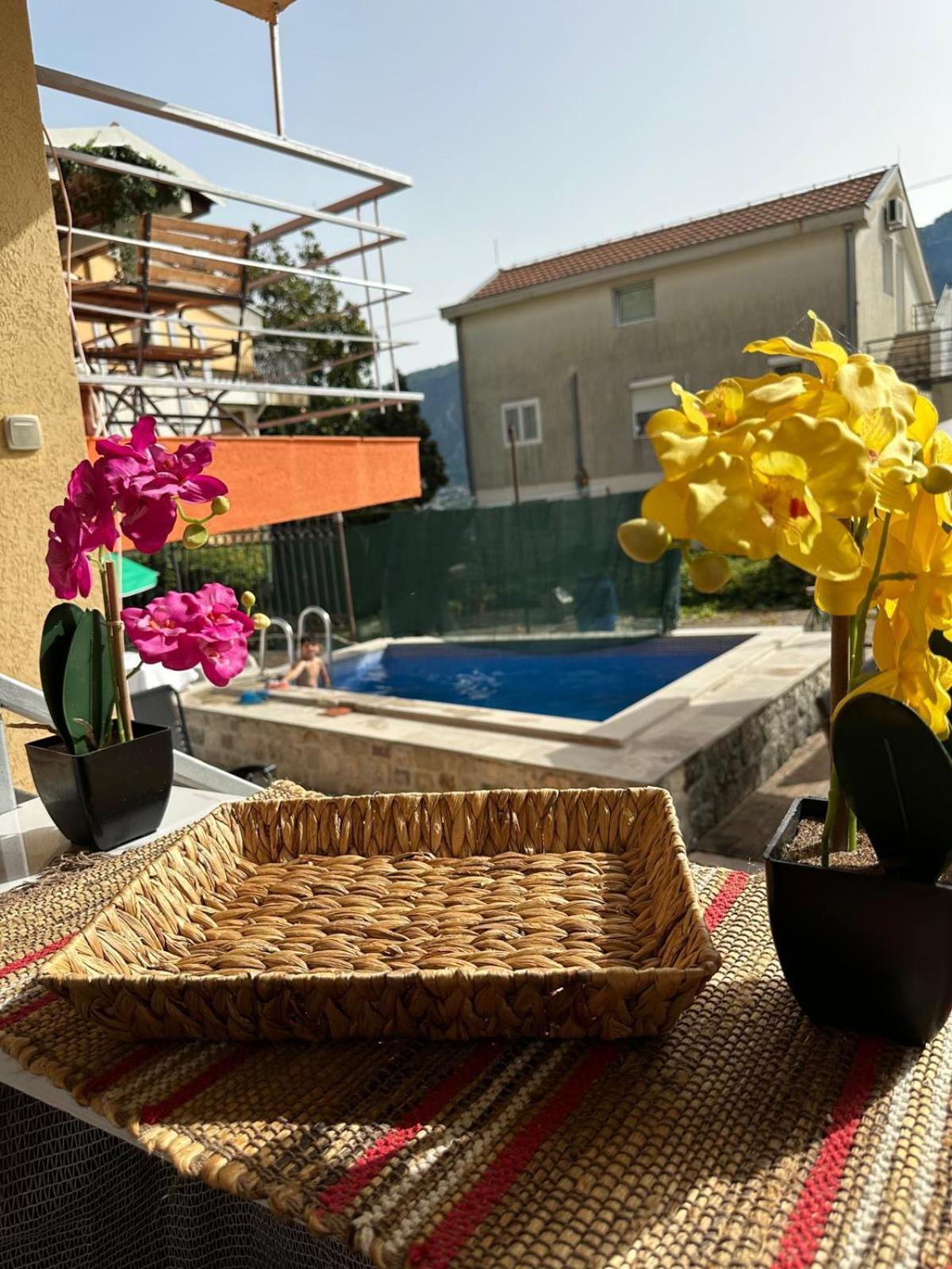 Themis Apart Hotel Kotor Buitenkant foto