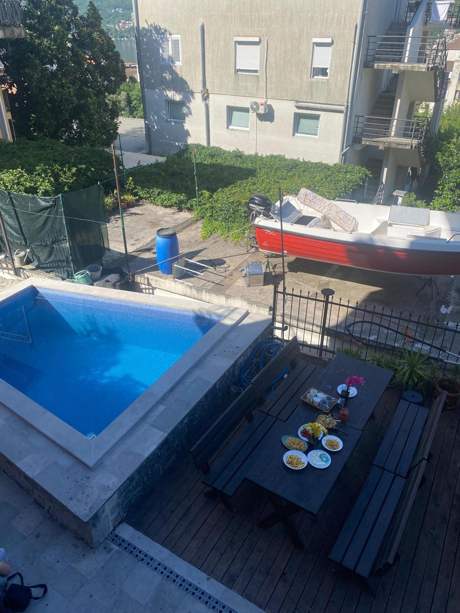 Themis Apart Hotel Kotor Buitenkant foto