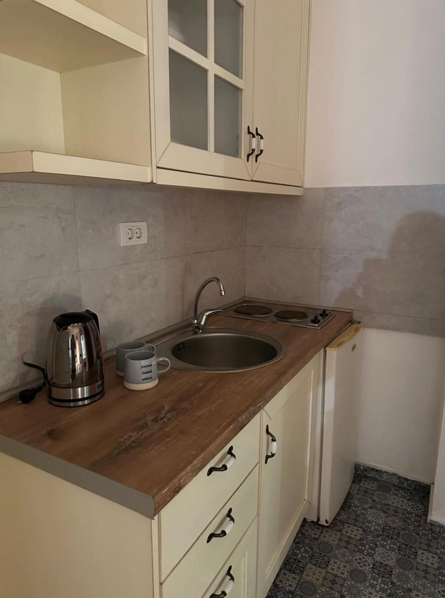 Themis Apart Hotel Kotor Buitenkant foto
